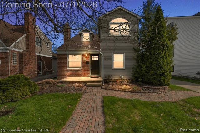 2209 Windemere Road, Birmingham, MI 48009