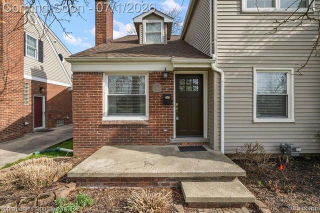 2209 Windemere Road, Birmingham, MI 48009