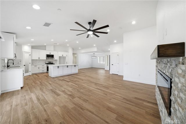 18090 Hinton Street, Hesperia, CA 92345