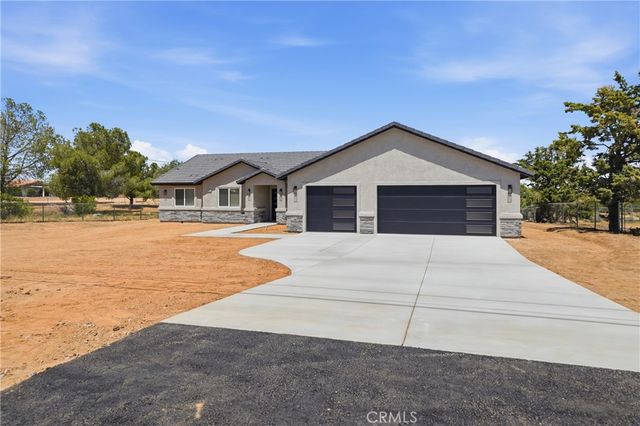 18090 Hinton Street, Hesperia, CA 92345