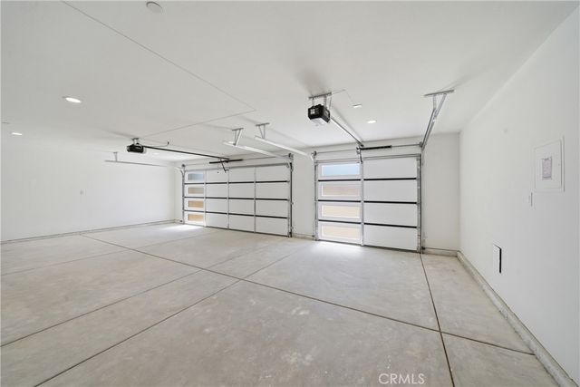 18090 Hinton Street, Hesperia, CA 92345