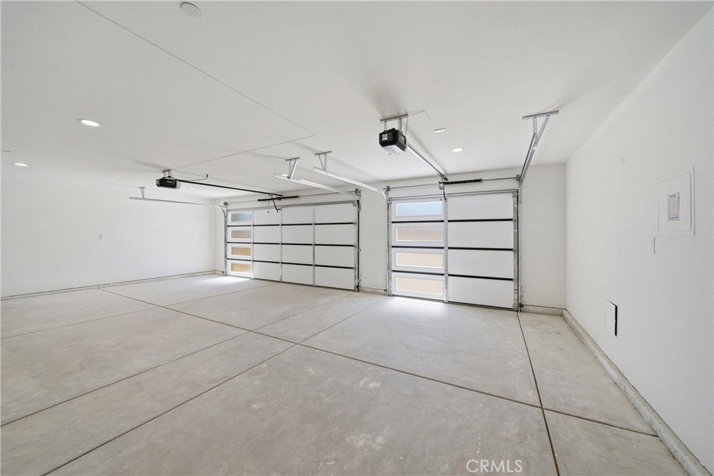 Image 31 of property listing at 18090 Hinton Street, Hesperia, CA 92345