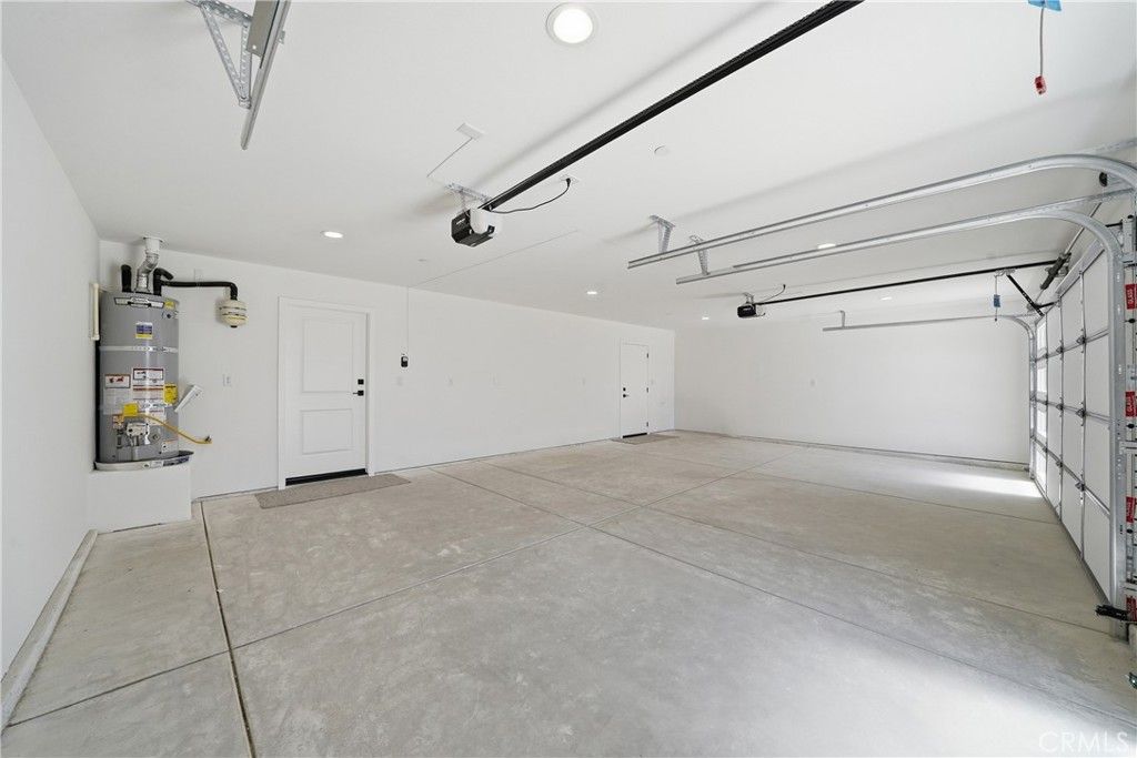 Image 32 of property listing at 18090 Hinton Street, Hesperia, CA 92345