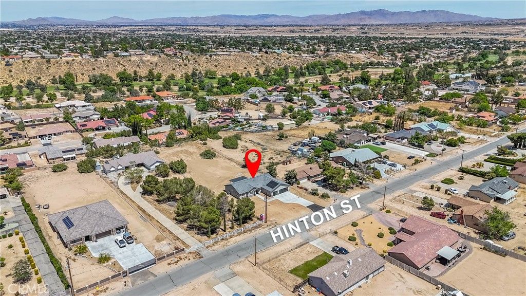 Image 7 of property listing at 18090 Hinton Street, Hesperia, CA 92345
