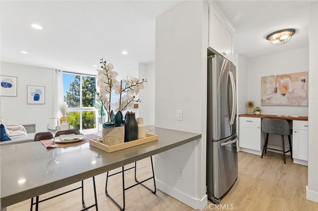 3050 Rue Dorleans 304, San Diego, CA 92110