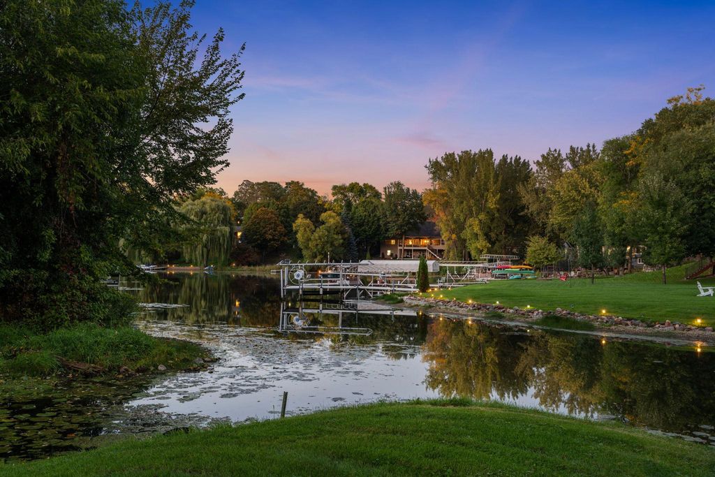 230 Maple Island Road, Burnsville, MN 55306 — photo 2