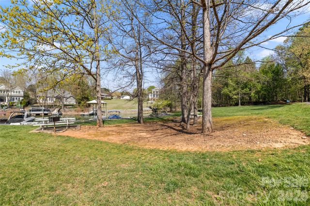 18752 Silver Quay Drive, Cornelius, NC 28031