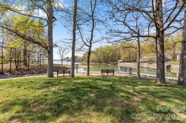 18752 Silver Quay Drive, Cornelius, NC 28031