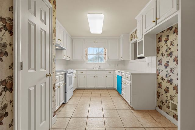 201 Pecan Village Circle, Waco, TX 76710