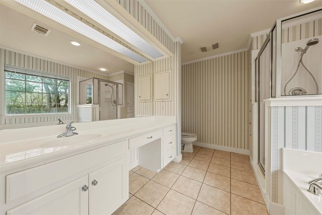 201 Pecan Village Circle, Waco, TX 76710