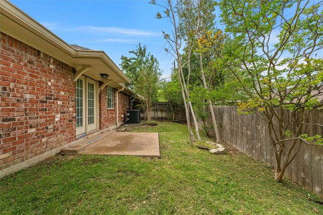201 Pecan Village Circle, Waco, TX 76710