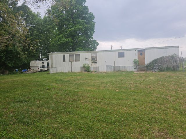 506 Blue Door Rd, Portland, TN 37148
