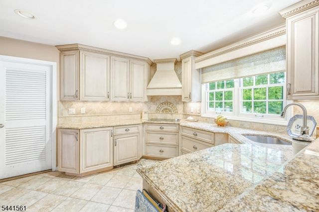 3 Butternut Dr, Vernon Twp., NJ 07462