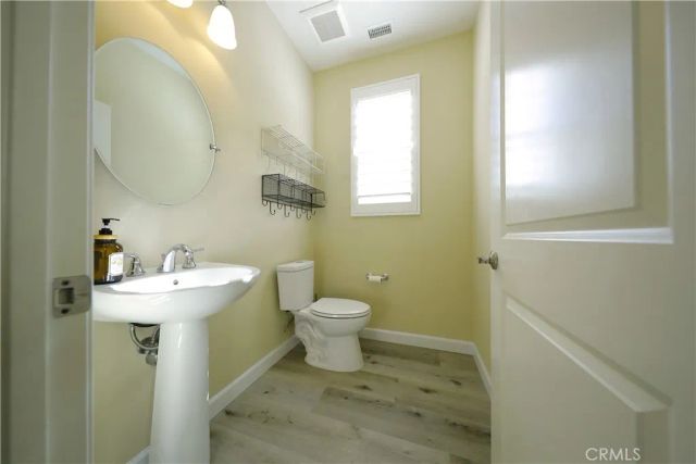 77 Rembrandt, Irvine, CA 92620