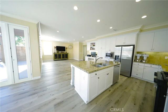 77 Rembrandt, Irvine, CA 92620