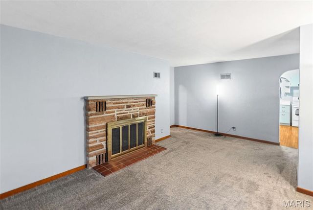 611 Montgomery Street, Staunton, IL 62088