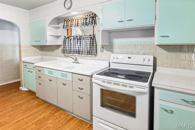 611 Montgomery Street, Staunton, IL 62088