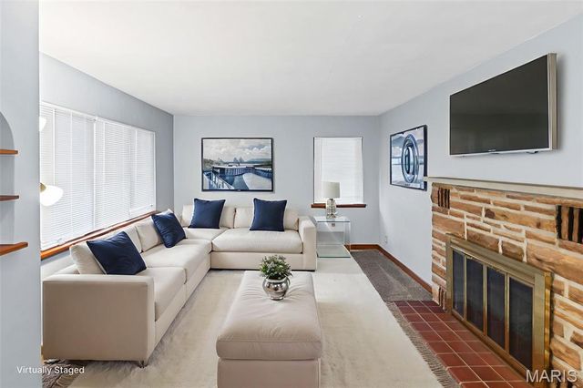 611 Montgomery Street, Staunton, IL 62088