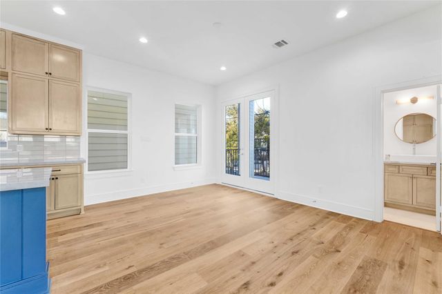 5439 Darling Street, Houston, TX 77007