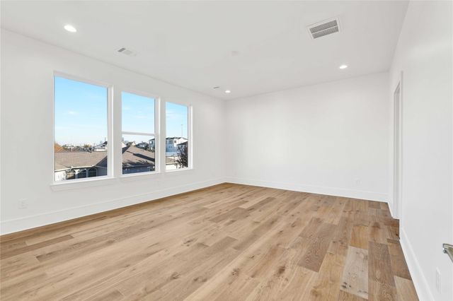 5439 Darling Street, Houston, TX 77007