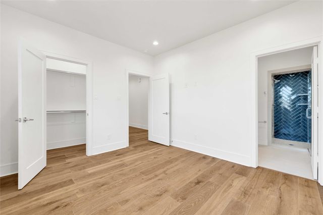 5439 Darling Street, Houston, TX 77007