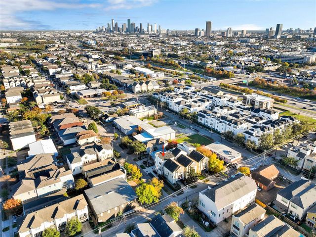 5439 Darling Street, Houston, TX 77007