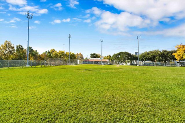 5439 Darling Street, Houston, TX 77007