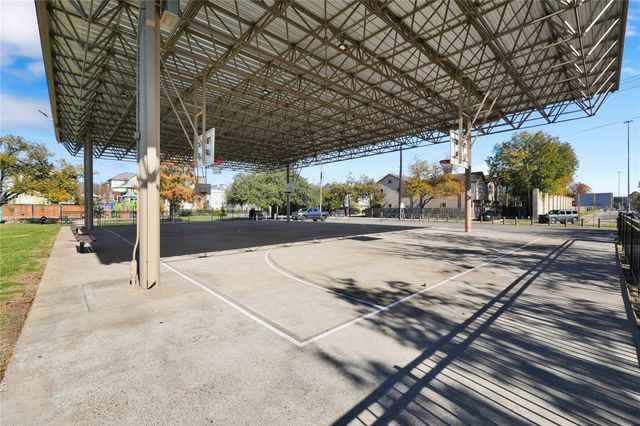 5439 Darling Street, Houston, TX 77007