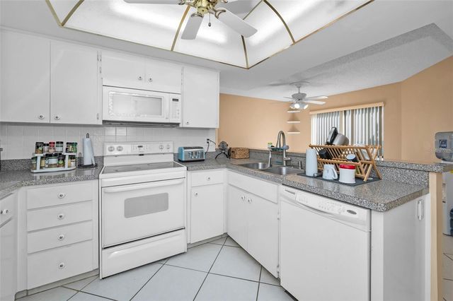 3118 EAGLES LANDING CIRCLE W, Clearwater, FL 33761