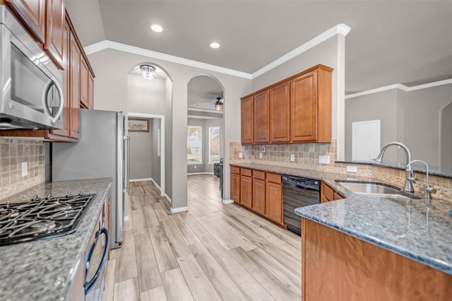 20743 Oakhurst Creek Drive, Porter, TX 77365