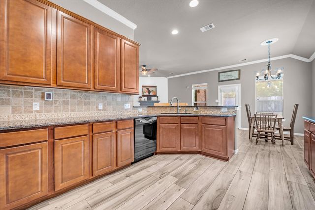 20743 Oakhurst Creek Drive, Porter, TX 77365