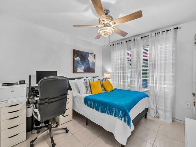 101 Gables Boulevard, Weston, FL 33326