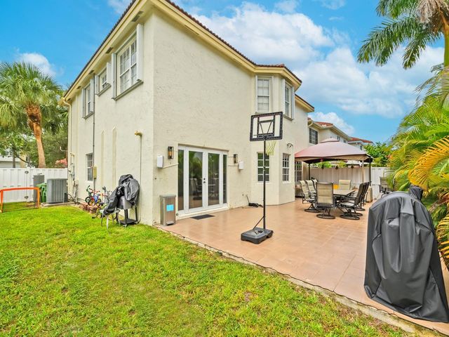 101 Gables Boulevard, Weston, FL 33326