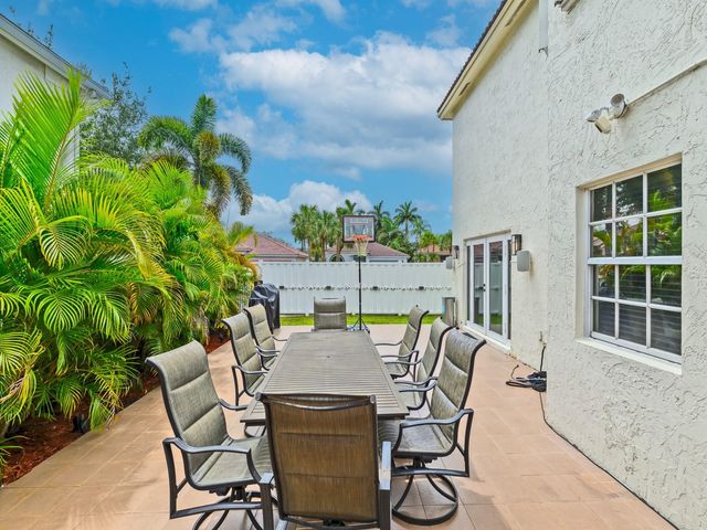 101 Gables Boulevard, Weston, FL 33326
