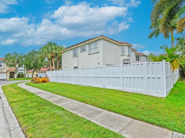 101 Gables Boulevard, Weston, FL 33326