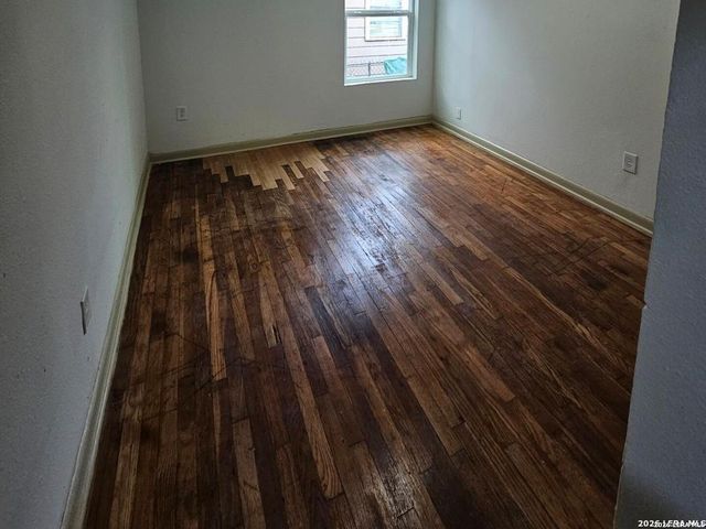 335 Baker, San Antonio, TX 78211