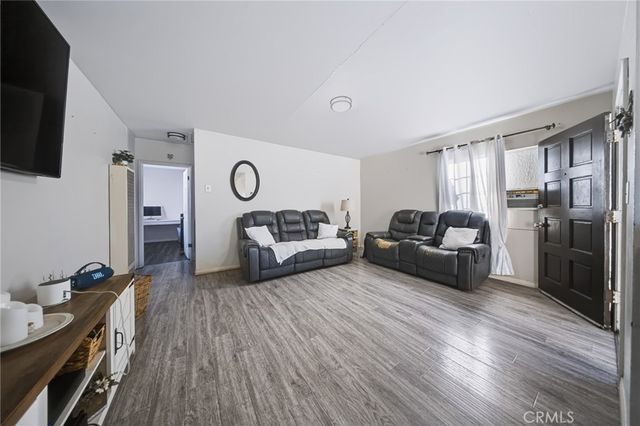 406 E 122nd st, Los Angeles, CA 90061