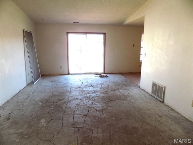 1202 Condo Drive, Rolla, MO 65401