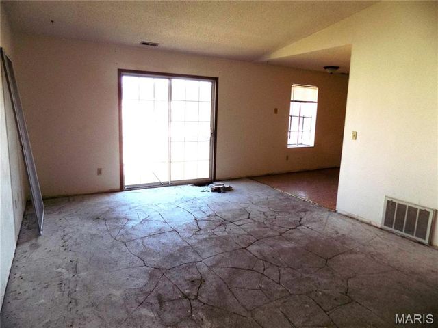 1202 Condo Drive, Rolla, MO 65401