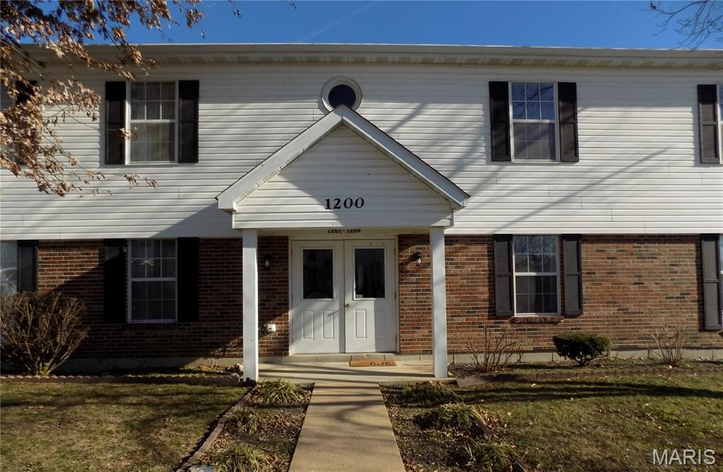 1202 Condo Drive, Rolla, MO 65401
