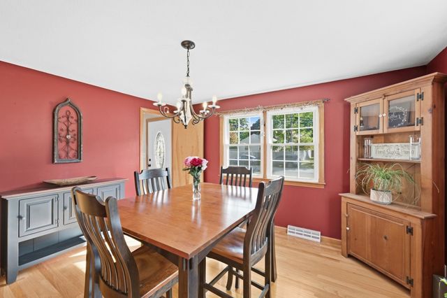 158 Telegraph Ave, Chicopee, MA 01020