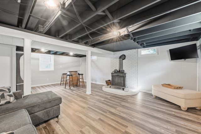 158 Telegraph Ave, Chicopee, MA 01020