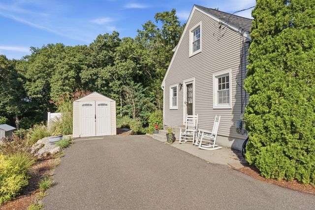 158 Telegraph Ave, Chicopee, MA 01020