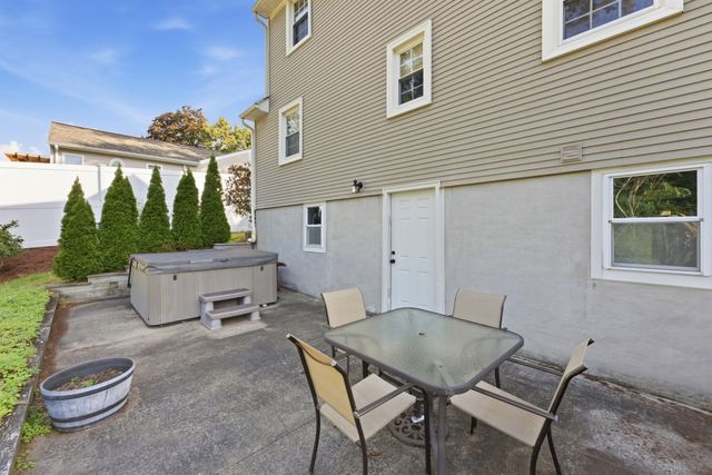 158 Telegraph Ave, Chicopee, MA 01020