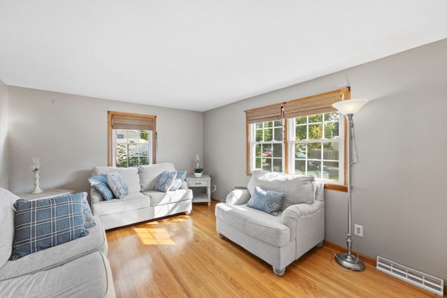 158 Telegraph Ave, Chicopee, MA 01020