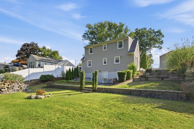 158 Telegraph Ave, Chicopee, MA 01020