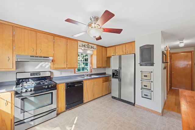 158 Telegraph Ave, Chicopee, MA 01020