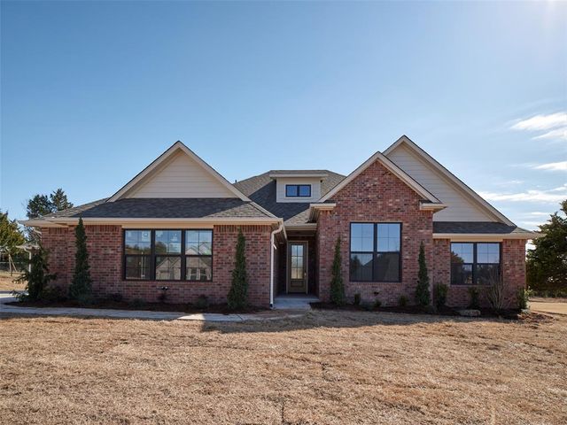 9216 SW 92nd Street, Mustang, OK 73064