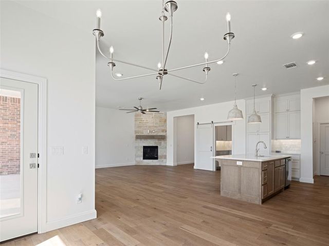 9216 SW 92nd Street, Mustang, OK 73064