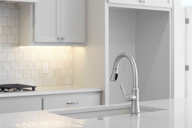 9216 SW 92nd Street, Mustang, OK 73064